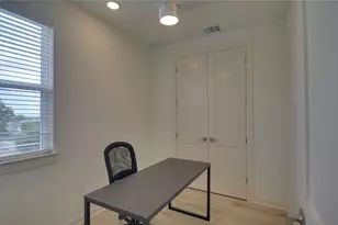 7208 Providence Ave, Austin, TX 78752 - Photo 13