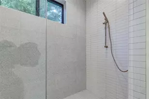 311-1 Havana St, Austin, TX 78704 - Photo 17