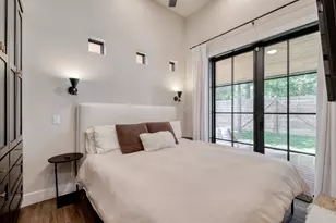 1904 E 16th St, Austin, TX 78702 - Photo 7