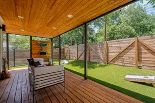 1904 E 16th St, Austin, TX 78702 - Photo 3
