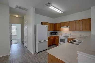 1102 E 3rd Street, Georgetown, TX 78626 - Photo 7