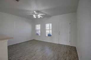 1102 E 3rd St, Georgetown, TX 78626 - Photo 7