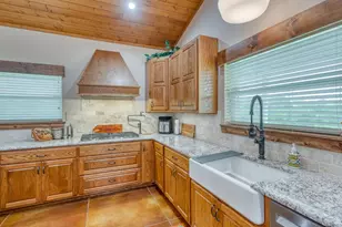 5020 Co Rd 252, Bertram, TX 78605 - Photo 9