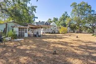 606 W Bell Ave, Rockdale, TX 76567 - Photo 21