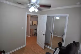 501 W 26th St, Austin, TX 78705 - Photo 11