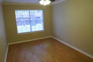 501 W 26th St, Austin, TX 78705 - Photo 7