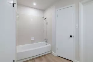 12116 Mosley Ln, Austin, TX 78727 - Photo 21