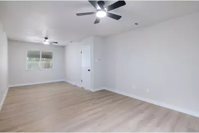 12116 Mosley Lane, Austin, TX 78727 - Photo 19