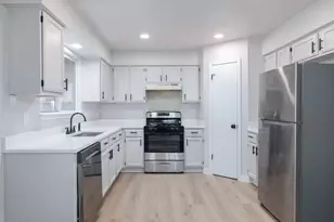 12116 Mosley Ln, Austin, TX 78727 - Photo 9