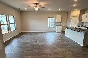 25537 Flora Bella Ln, Elgin, TX 78621 - Photo 5