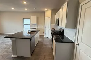 25537 Flora Bella Ln, Elgin, TX 78621 - Photo 3