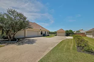 101 Lakeview Ln, Georgetown, TX 78633 - Photo 17