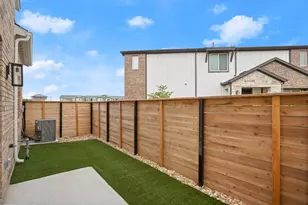 17401 Homestead Haven Dr, Bee Cave, TX 78738 - Photo 15