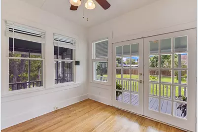 864 N Franklin Street, La Grange, TX 78945 - Photo 11