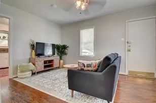 508 Turney St, Smithville, TX 78957 - Photo 3