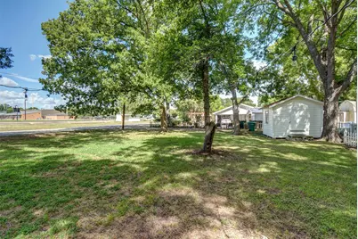 508 Turney Street, Smithville, TX 78957 - Photo 15