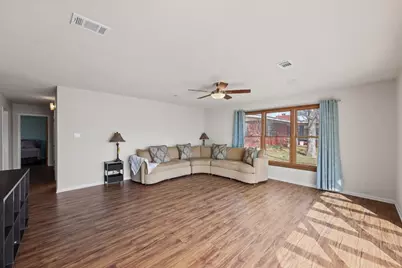 126 Lakeview Drive, Buchanan Dam, TX 78609 - Photo 7