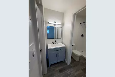 104 E 32nd Street #103, Austin, TX 78705 - Photo 3