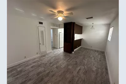 104 E 32nd Street #103, Austin, TX 78705 - Photo 7