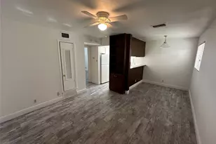 104 E 32nd St, Austin, TX 78705 - Photo 7