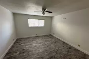 104 E 32nd St, Austin, TX 78705 - Photo 3