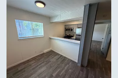 104 E 32nd Street #103, Austin, TX 78705 - Photo 11