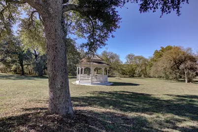 604 Oakwood Drive, Buda, TX 78610 - Photo 27