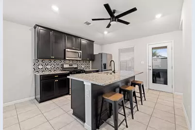 202 Low Bramble Drive, Hutto, TX 78634 - Photo 9