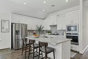105 Lemuel Crawford Trl, Bastrop, TX 78602 - Photo 3