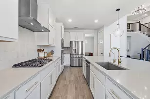 212 Barnstorm Ln, Georgetown, TX 78633 - Photo 11