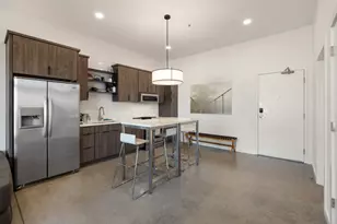 2124 E 6th St, Austin, TX 78702 - Photo 3