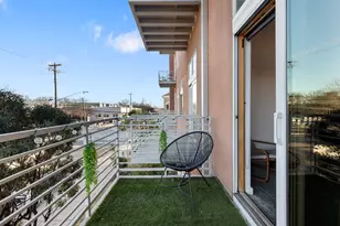 2124 E 6th St, Austin, TX 78702 - Photo 17