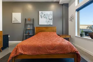 2124 E 6th St, Austin, TX 78702 - Photo 21