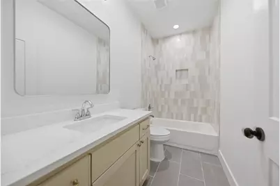 237 E Brenham Street, Giddings, TX 78942 - Photo 11