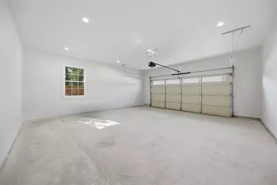 237 E Brenham Street, Giddings, TX 78942 - Photo 25
