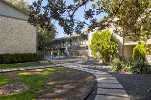 2303 East Side Dr, Austin, TX 78704 - Photo 25