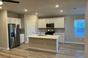 404 Coda Xing, Georgetown, TX 78633 - Photo 3