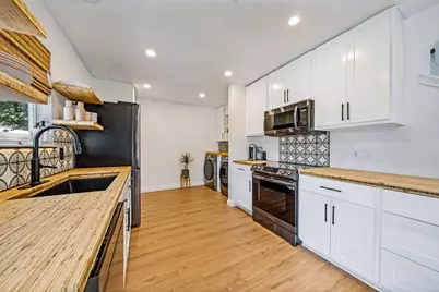 9205 Rowlands Sayle Road, Austin, TX 78744 - Photo 9