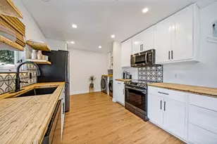 9205 Rowlands Sayle Rd, Austin, TX 78744 - Photo 9