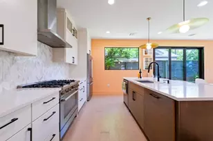 2201 E 16th St, Austin, TX 78702 - Photo 9