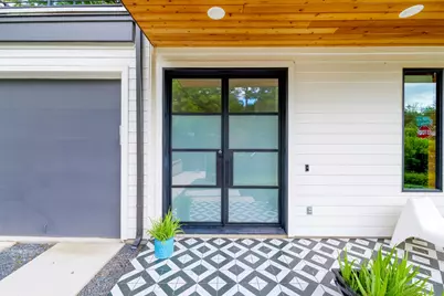 2201 E 16th Street, Austin, TX 78702 - Photo 1