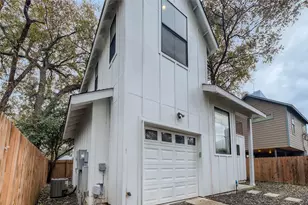 904 E 2nd St, Austin, TX 78702 - Photo 3
