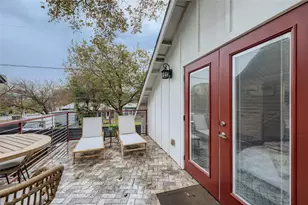 904 E 2nd St, Austin, TX 78702 - Photo 37