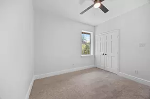 10901 Parkfield Dr, Austin, TX 78758 - Photo 21