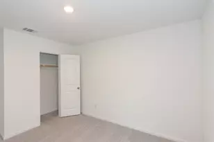 137 Star Packer Ln, Jarrell, TX 76537 - Photo 23