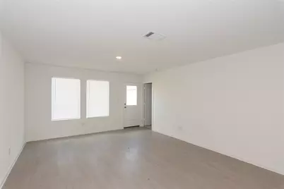 137 Starpacker Lane, Jarrell, TX 76537 - Photo 17