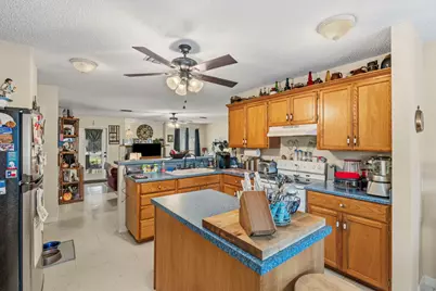 215 Harmons Way, San Marcos, TX 78666 - Photo 9