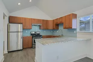 1311 E 52nd St, Austin, TX 78723 - Photo 5