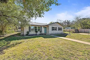 551 N Grange St, Bertram, TX 78605 - Photo 5