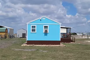 1102 Toledo St, Seadrift, TX 77983 - Photo 5